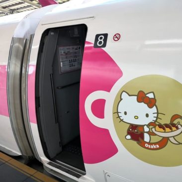 Hello Kitty Reise Japan mit Hotel und Shinkansen